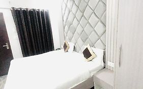 Hotel Green Apple Bareilly